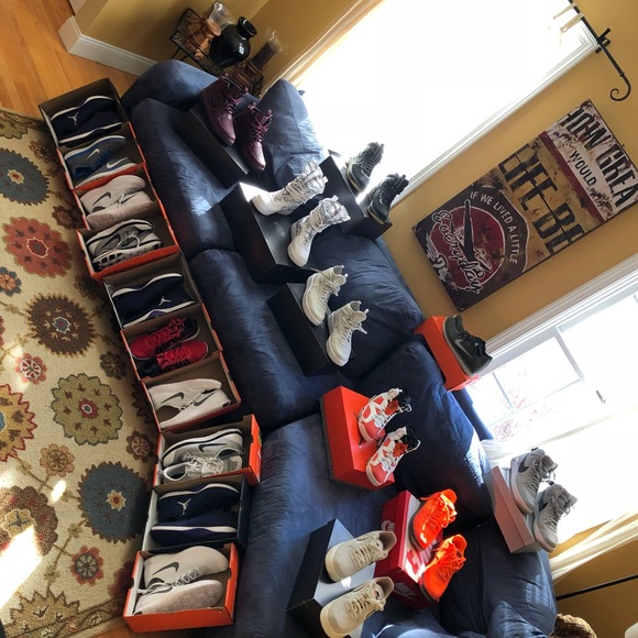 NIKE Men's Mystery Box! 2 Brand New Pairs of Nike - Picture 7 of 7